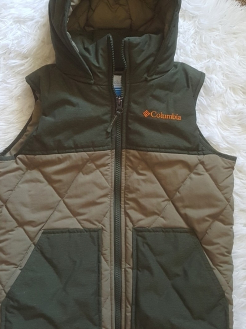 Columbia Two-Tone Olive and Khaki Quilted Hooded Vest